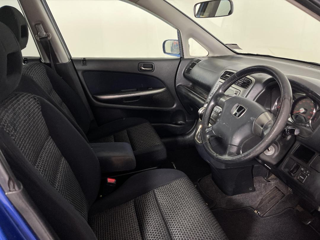 Photo '16' of Honda Stream Photo '16' of Honda Stream