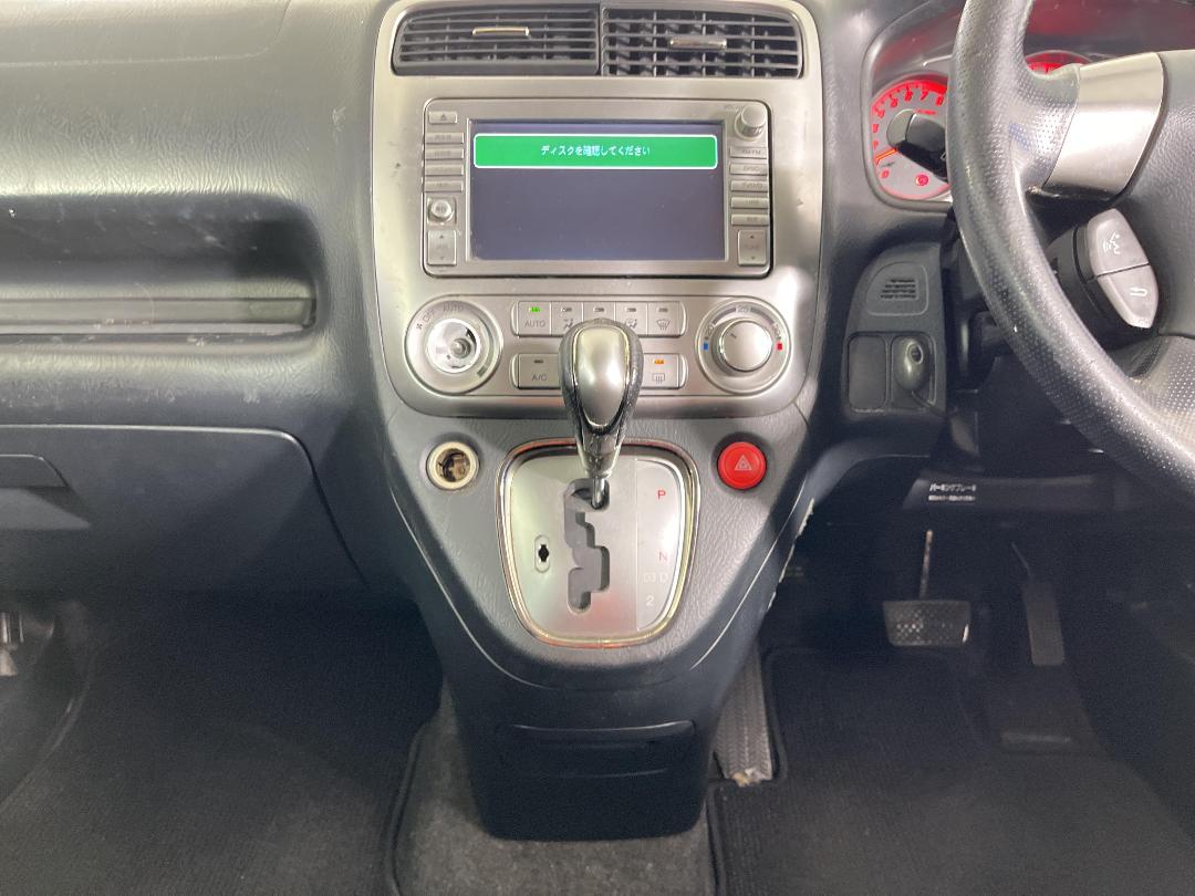 Photo '18' of Honda Stream Photo '18' of Honda Stream