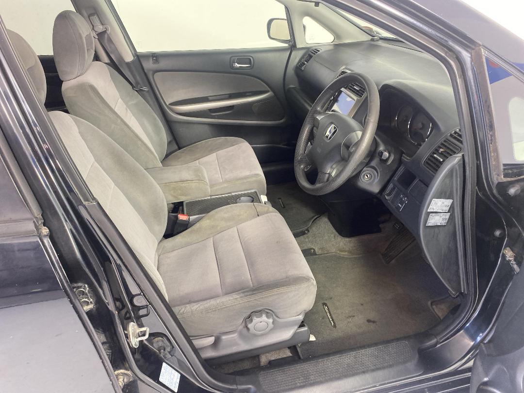 Photo '16' of Honda Stream Photo '16' of Honda Stream