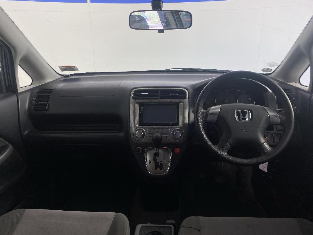 Photo '17' of Honda Stream Photo '17' of Honda Stream