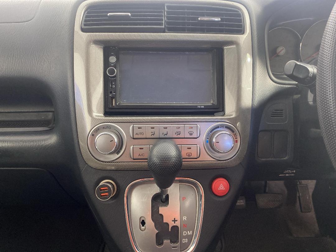 Photo '18' of Honda Stream Photo '18' of Honda Stream