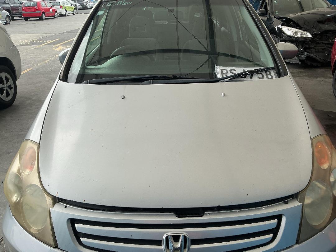 Photo '2' of Honda Stream Photo '2' of Honda Stream