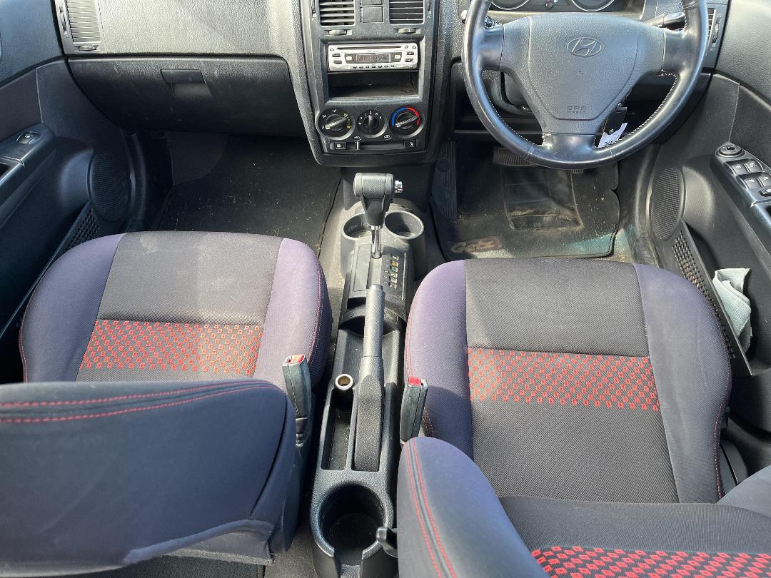 Photo '16' of Hyundai TB Photo '16' of Hyundai TB