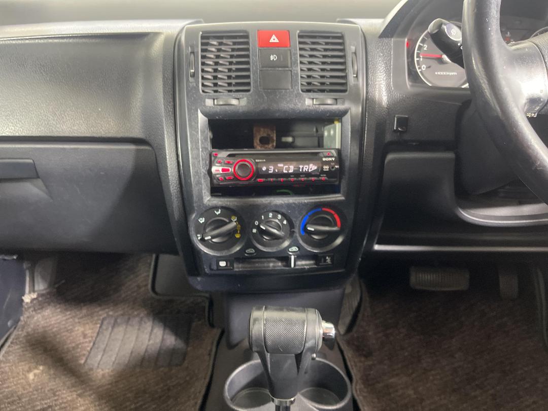 Photo '18' of Hyundai TB