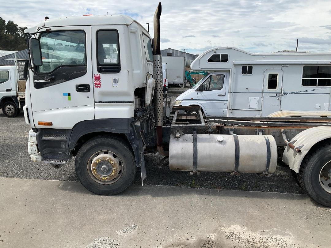 Photo '7' of Isuzu CXZ 400 GIGAMAX Cab Chassis