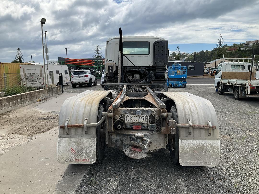 Photo '5' of Isuzu CXZ 400 GIGAMAX Cab Chassis