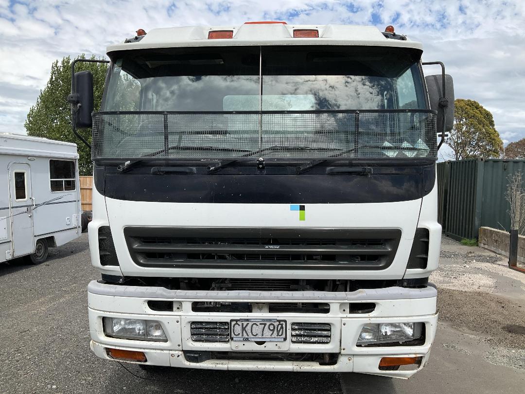 Photo '10' of Isuzu CXZ 400 GIGAMAX Cab Chassis