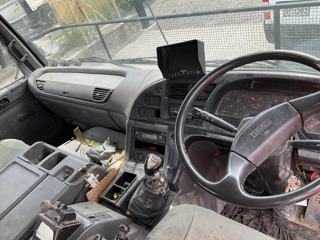 Photo '11' of Isuzu CXZ 400 GIGAMAX Cab Chassis