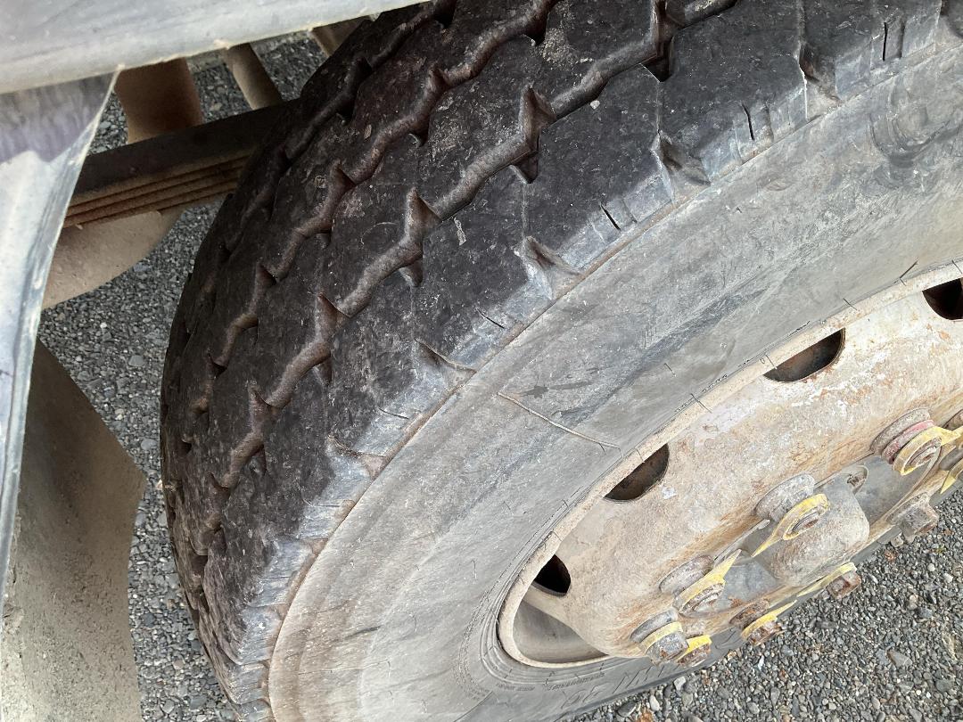 Photo '32' of Isuzu CXZ 400 GIGAMAX Cab Chassis