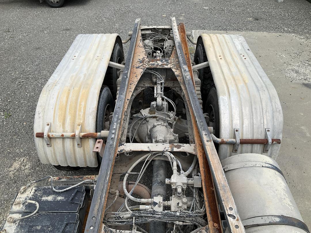 Photo '24' of Isuzu CXZ 400 GIGAMAX Cab Chassis