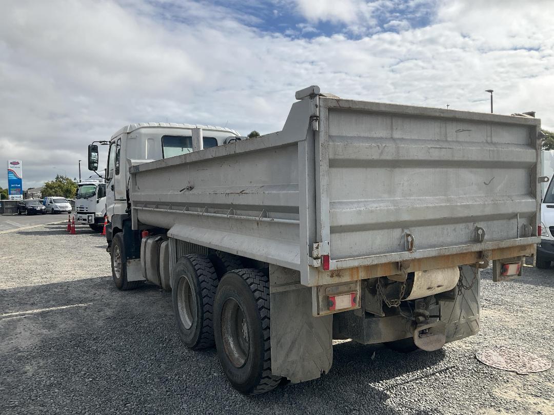 Photo '5' of Isuzu CXZ 400 GIGAMAX Tipper Photo '5' of Isuzu CXZ 400 GIGAMAX Tipper