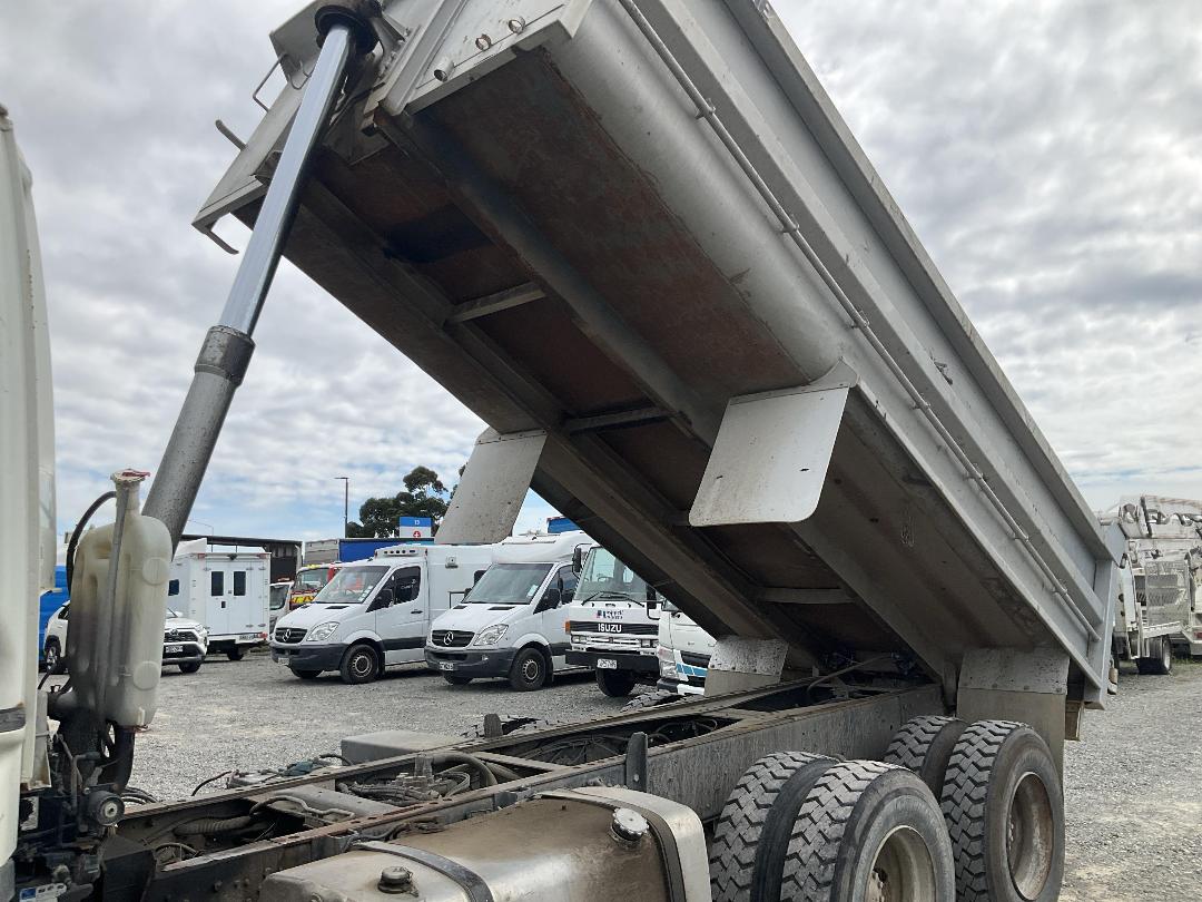 Photo '9' of Isuzu CXZ 400 GIGAMAX Tipper Photo '9' of Isuzu CXZ 400 GIGAMAX Tipper