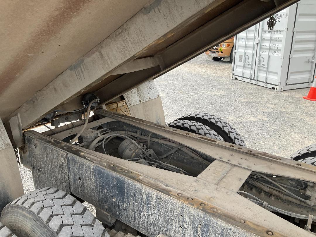 Photo '43' of Isuzu CXZ 400 GIGAMAX Tipper Photo '43' of Isuzu CXZ 400 GIGAMAX Tipper