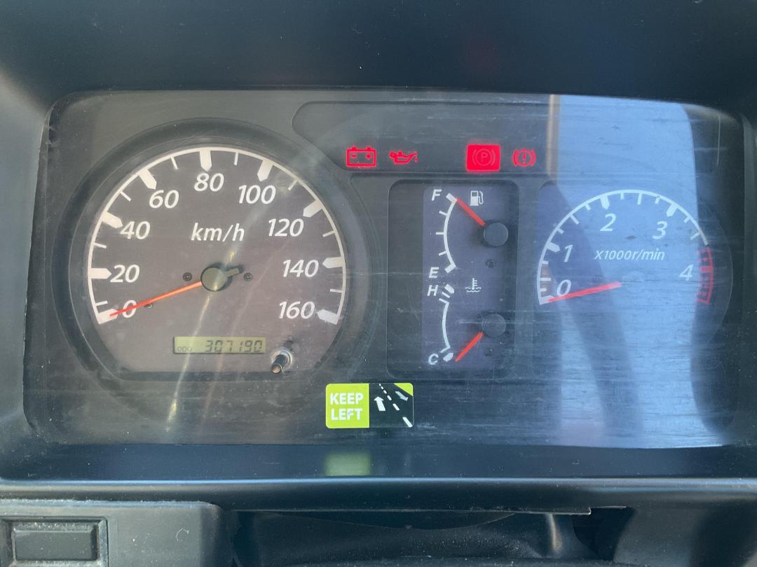 Photo '14' of Isuzu ELF Box Body