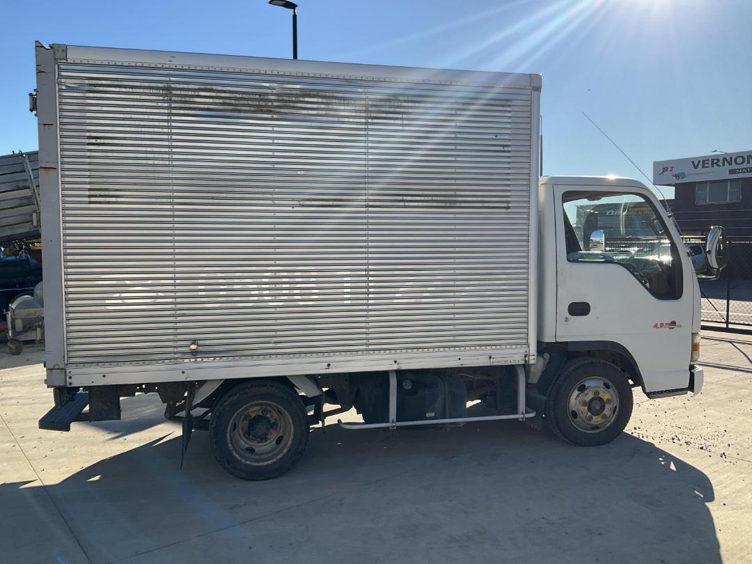 Photo '3' of Isuzu ELF Box Body