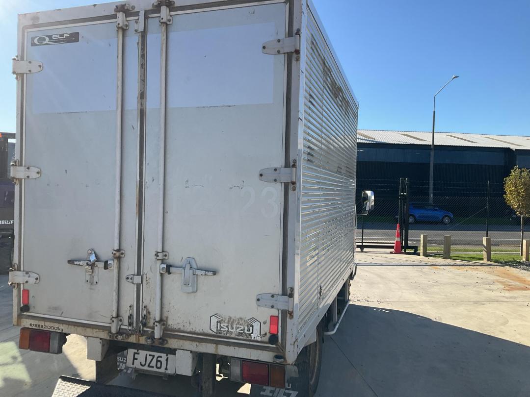 Photo '19' of Isuzu ELF Box Body