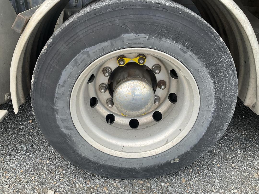 Photo '35' of Isuzu EXY Tractor Unit