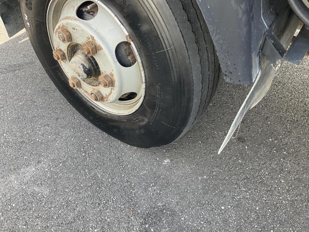 Photo '37' of Isuzu F SERIES FRR500F 4X2 TRUCK Traffic Management Photo '37' of Isuzu F SERIES FRR500F 4X2 TRUCK Traffic Management