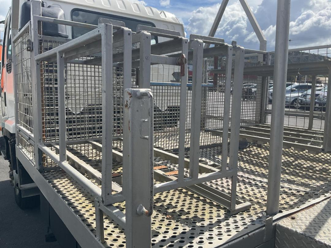 Photo '22' of Isuzu F SERIES FRR500F 4X2 TRUCK Traffic Management Photo '22' of Isuzu F SERIES FRR500F 4X2 TRUCK Traffic Management