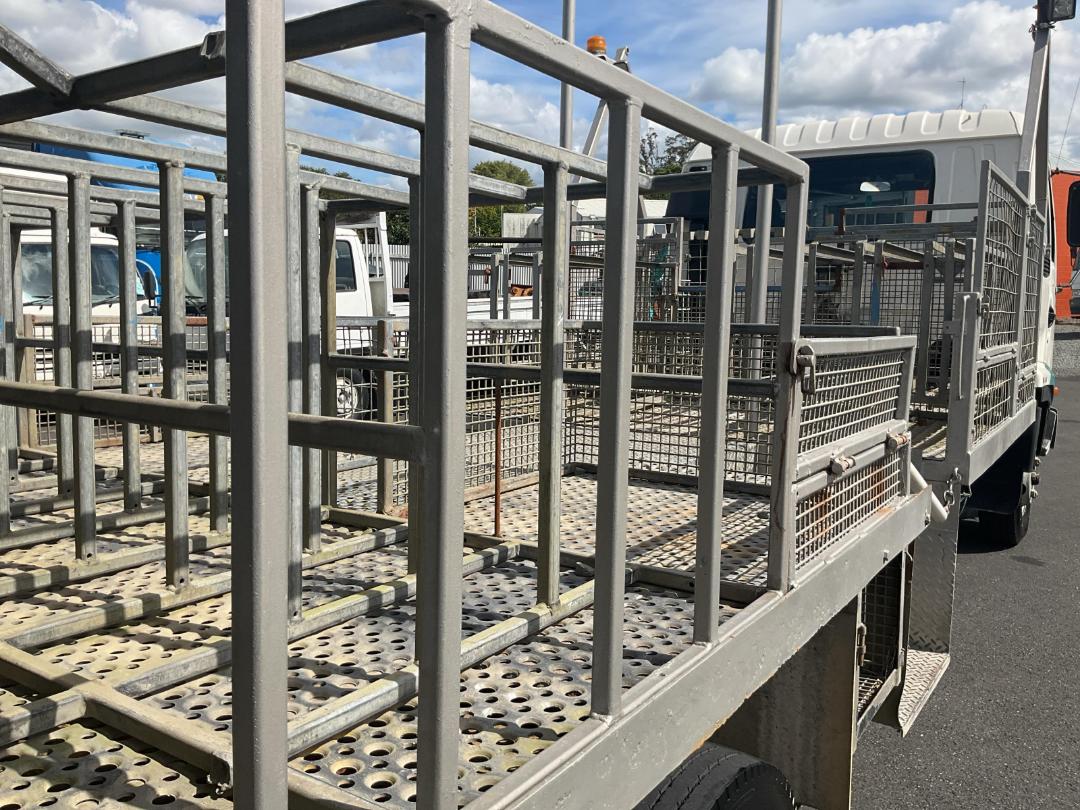 Photo '24' of Isuzu F SERIES FRR500F 4X2 TRUCK Traffic Management Photo '24' of Isuzu F SERIES FRR500F 4X2 TRUCK Traffic Management