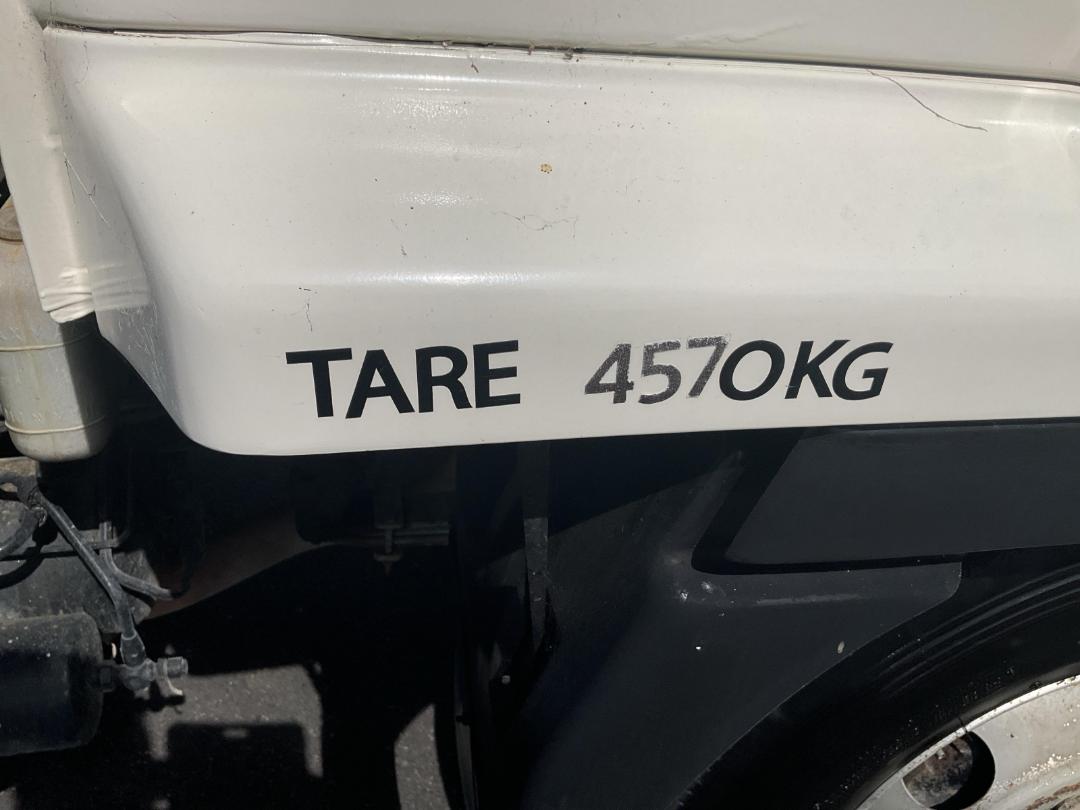 Photo '33' of Isuzu F SERIES FRR500F 4X2 TRUCK Traffic Management Photo '33' of Isuzu F SERIES FRR500F 4X2 TRUCK Traffic Management