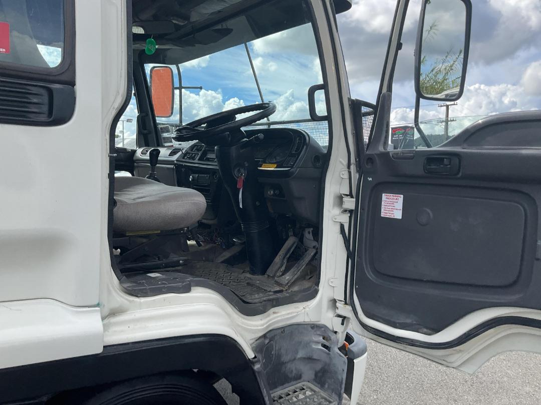 Photo '12' of Isuzu F SERIES FRR500F 4X2 TRUCK Traffic Management Photo '12' of Isuzu F SERIES FRR500F 4X2 TRUCK Traffic Management