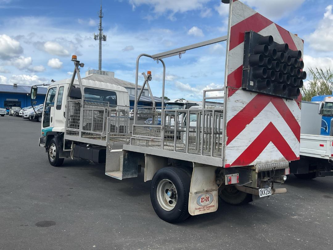 Photo '6' of Isuzu F SERIES FRR500F 4X2 TRUCK Traffic Management Photo '6' of Isuzu F SERIES FRR500F 4X2 TRUCK Traffic Management