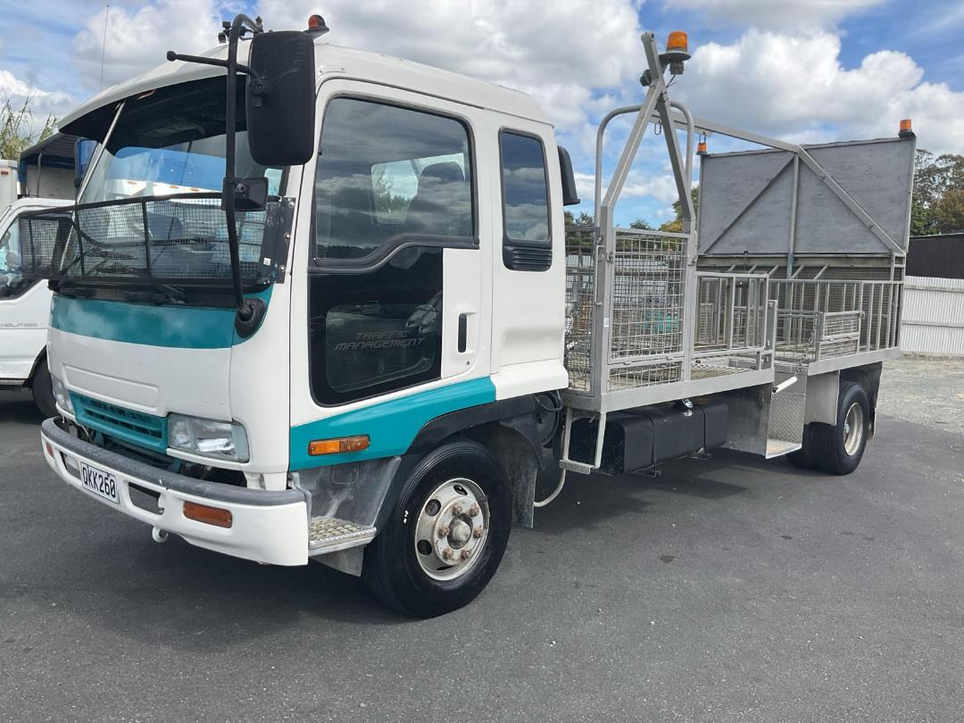 Photo '9' of Isuzu F SERIES FRR500F 4X2 TRUCK Traffic Management Photo '9' of Isuzu F SERIES FRR500F 4X2 TRUCK Traffic Management