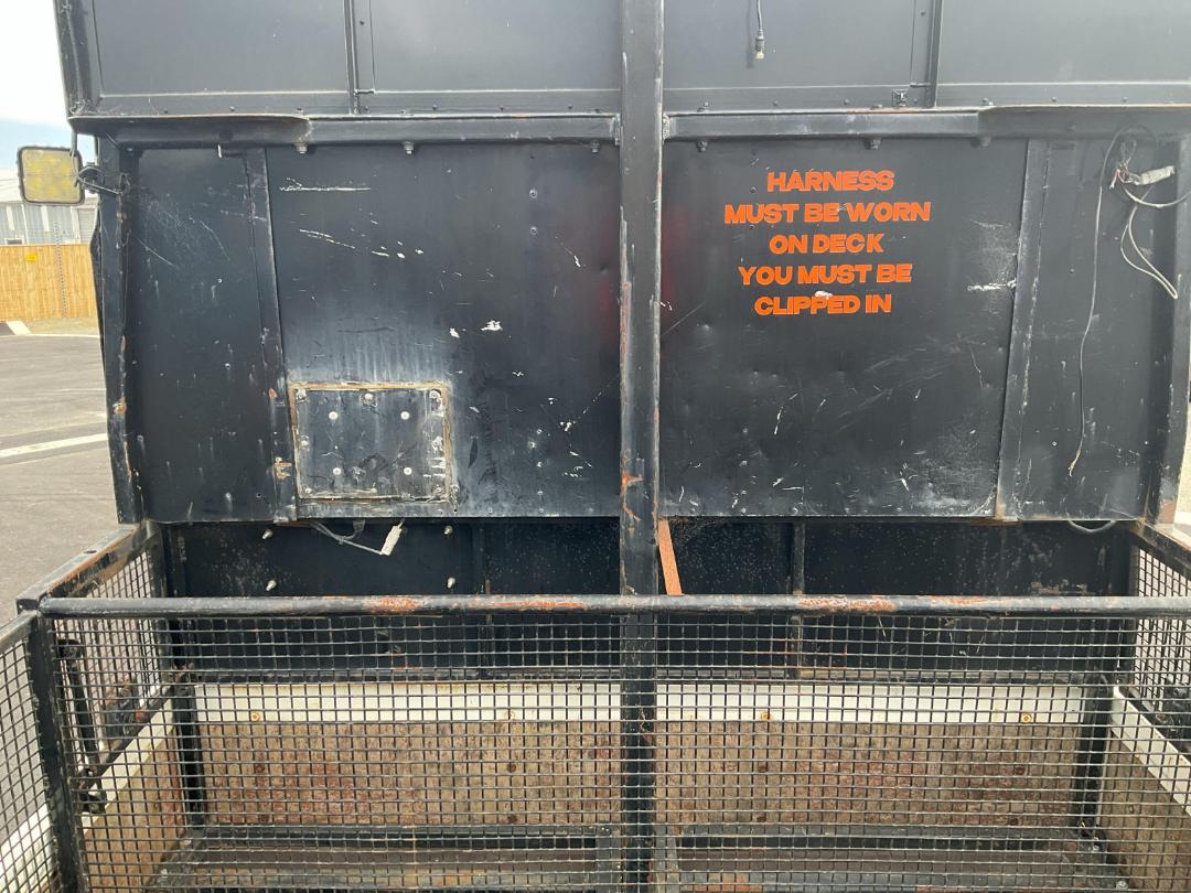 Photo '21' of Isuzu F Series FRR500 4X2 TRUCK Traffic Management