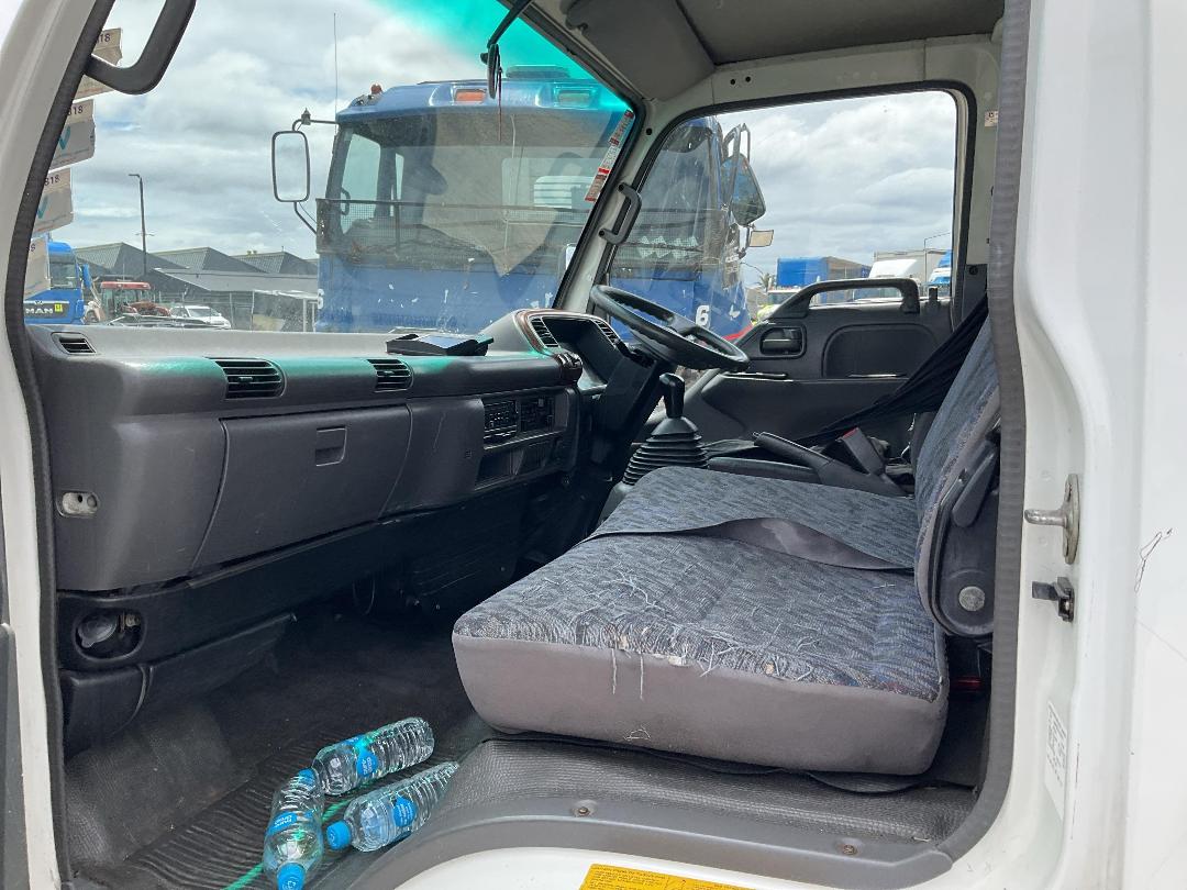 Photo '13' of Isuzu NPR 350 Box Body