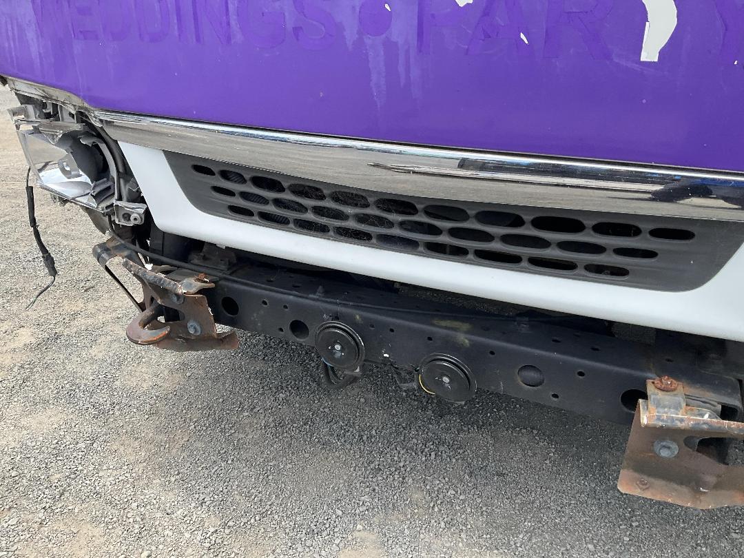 Photo '18' of Isuzu NPR 350 Box Body