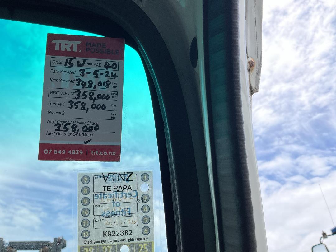 Photo '27' of Isuzu NPR 350 Box Body