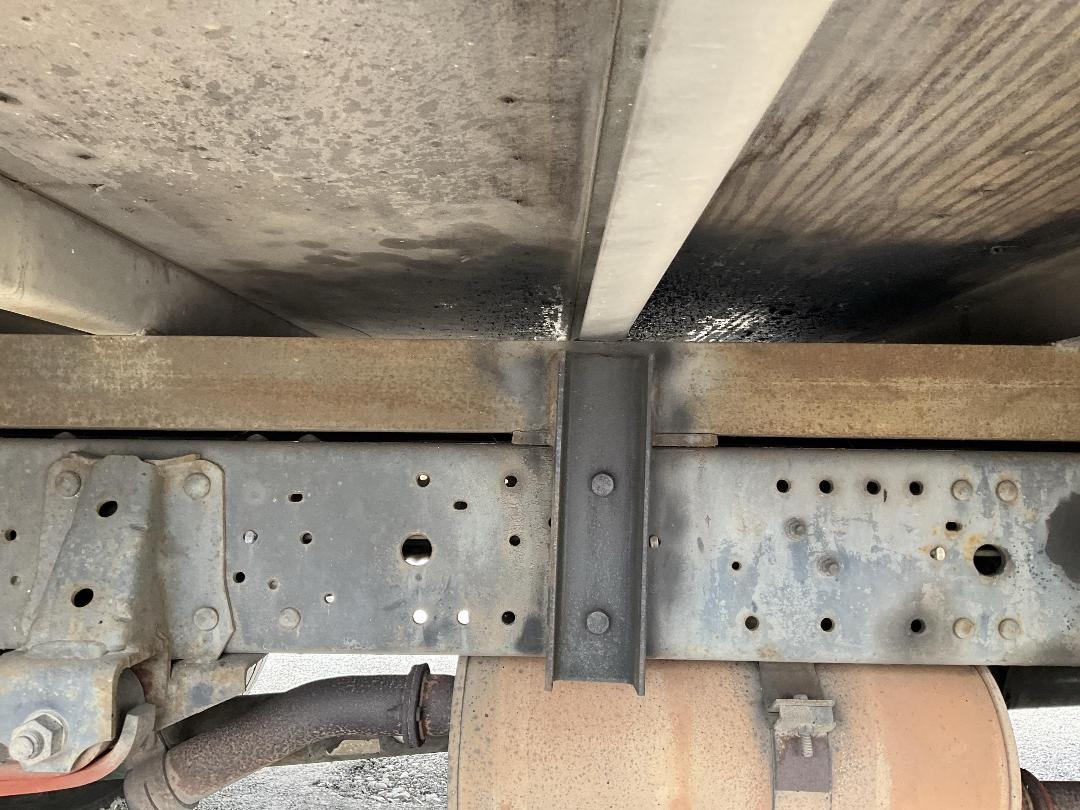 Photo '30' of Isuzu NPR 350 Box Body