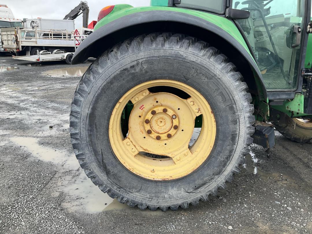 Photo '22' of John Deere 6420 Tractor