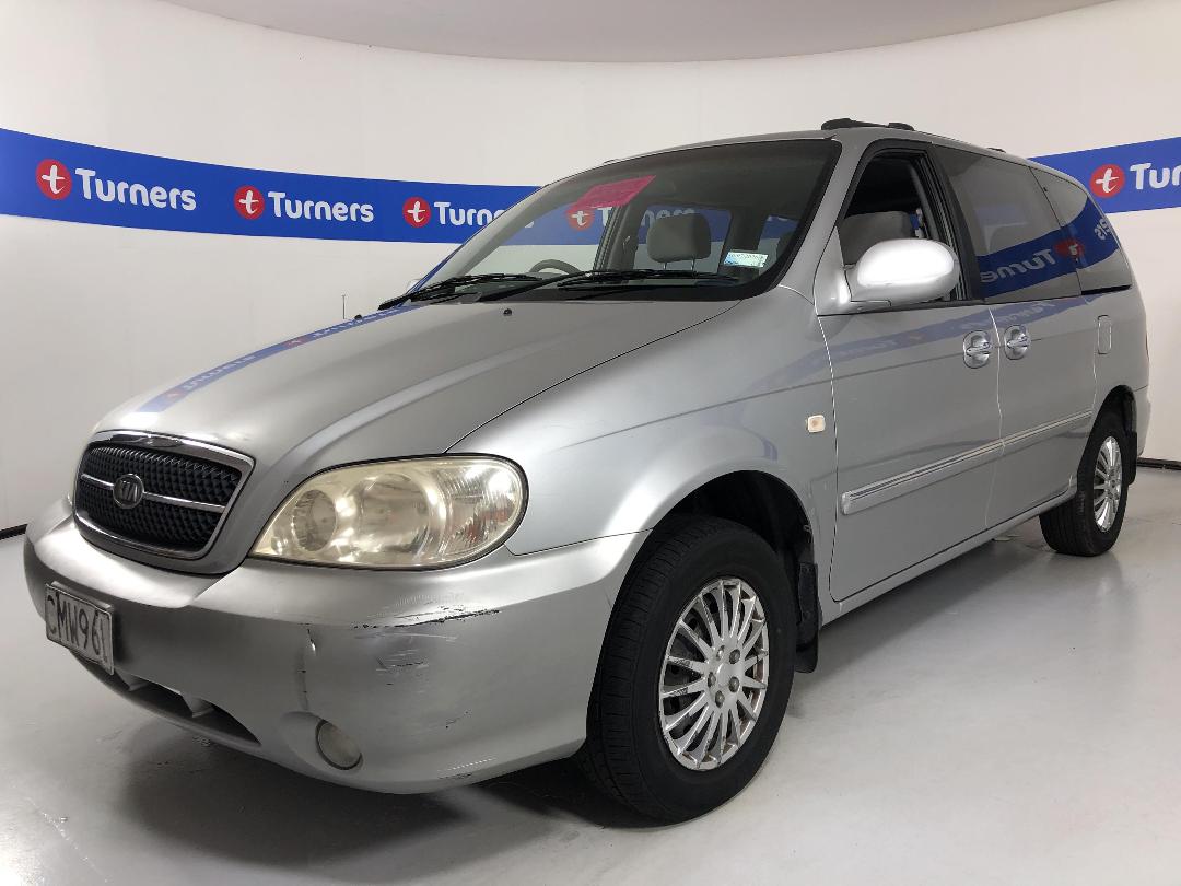 Photo '4' of KIA Carnival Photo '4' of KIA Carnival