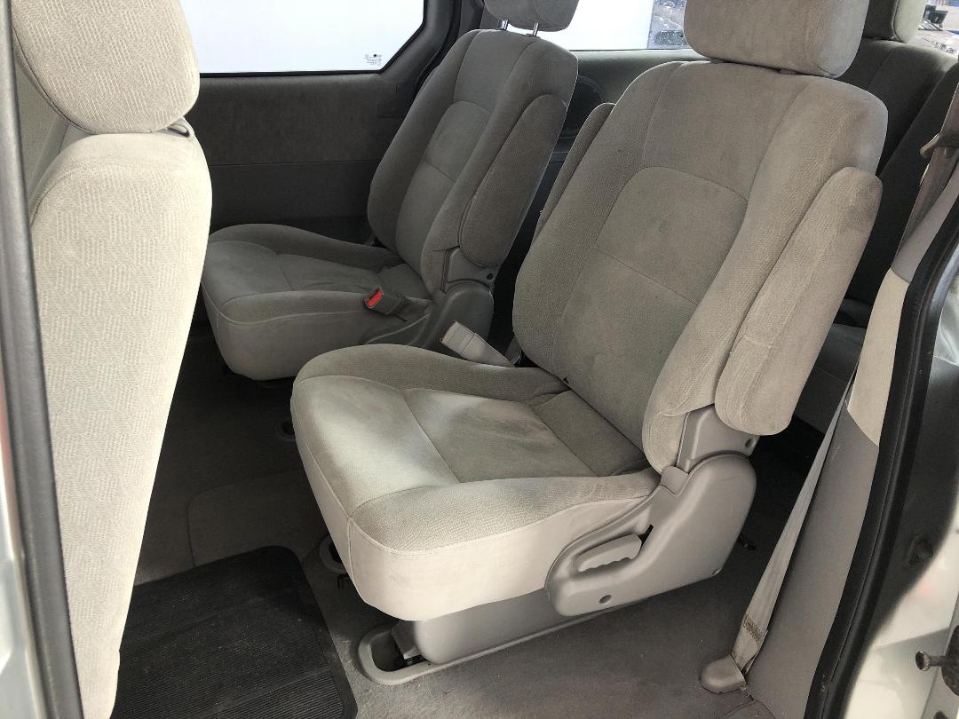 Photo '18' of KIA Carnival Photo '18' of KIA Carnival