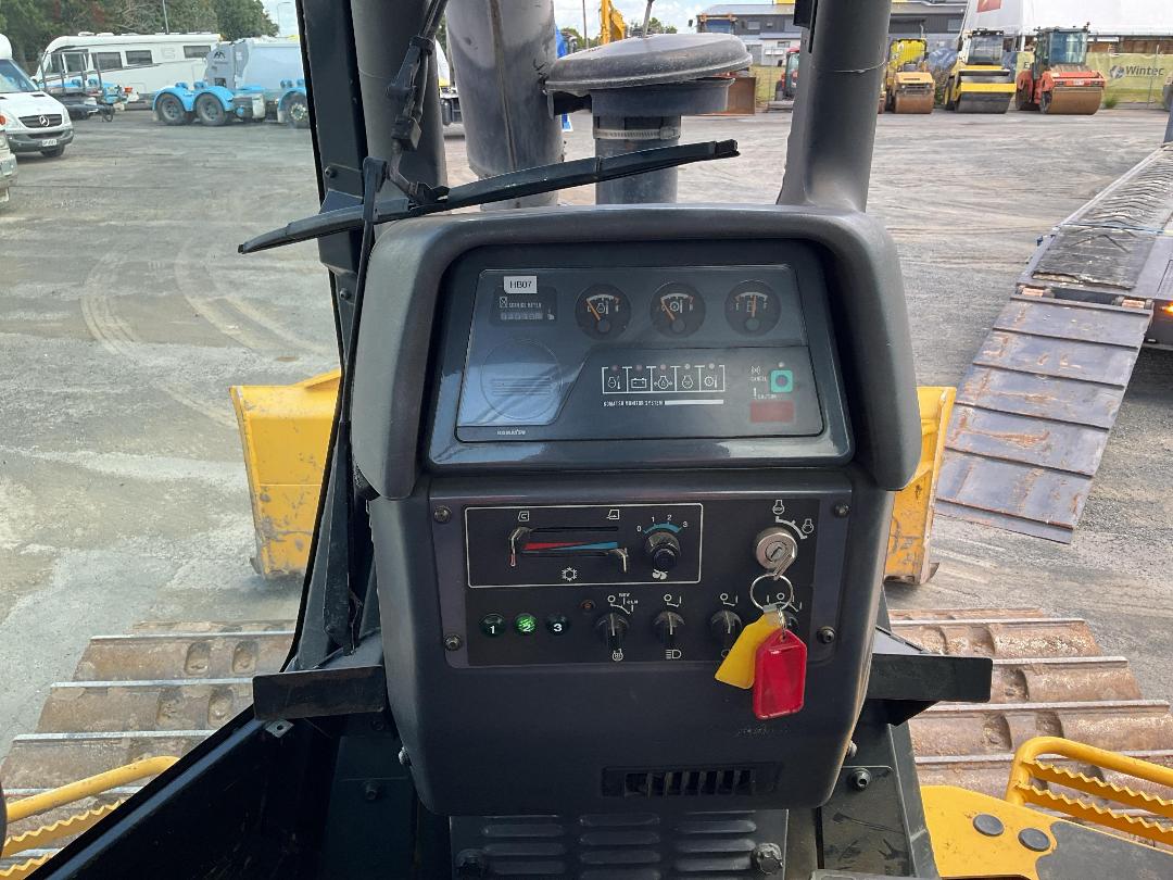 Photo '16' of Komatsu D41-6 Excavator