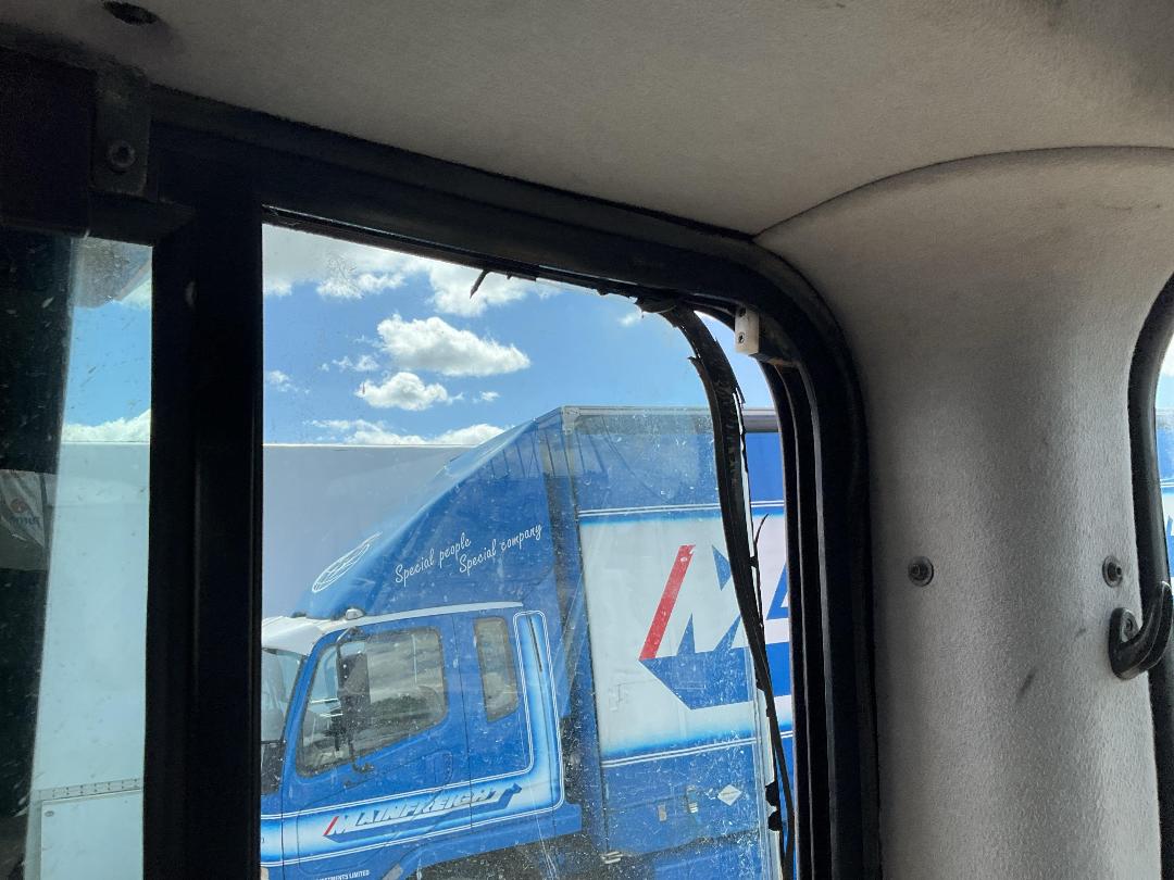 Photo '23' of Komatsu D41-6 Excavator