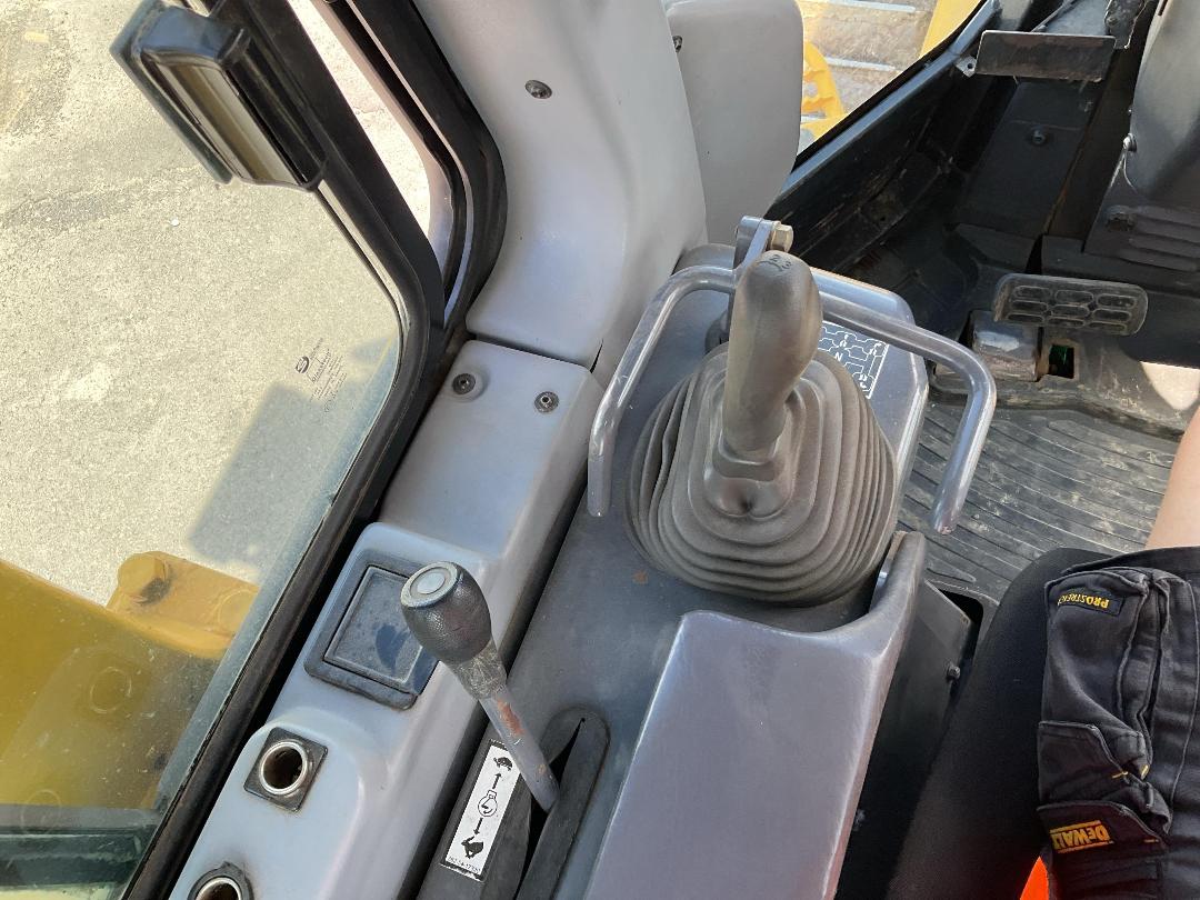 Photo '20' of Komatsu D41-6 Excavator