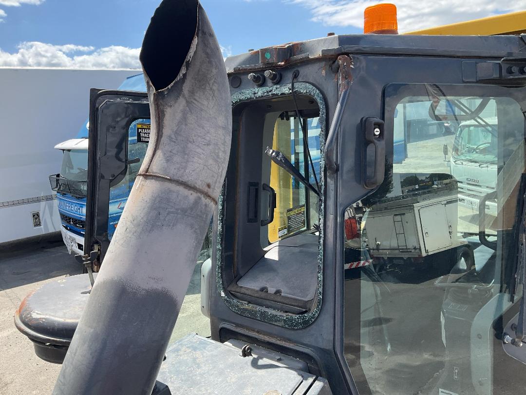 Photo '30' of Komatsu D41-6 Excavator