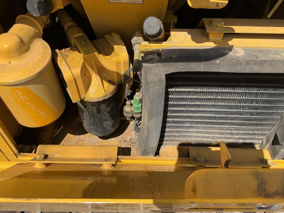 Photo '33' of Komatsu D41-6 Excavator