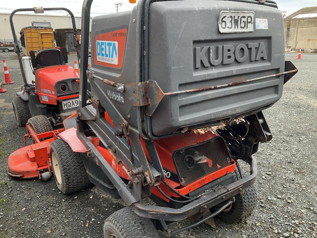 Photo '7' of Kubota F3560 Mower