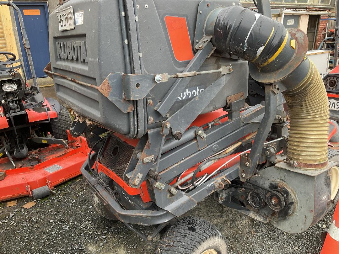 Photo '6' of Kubota F3560 Mower