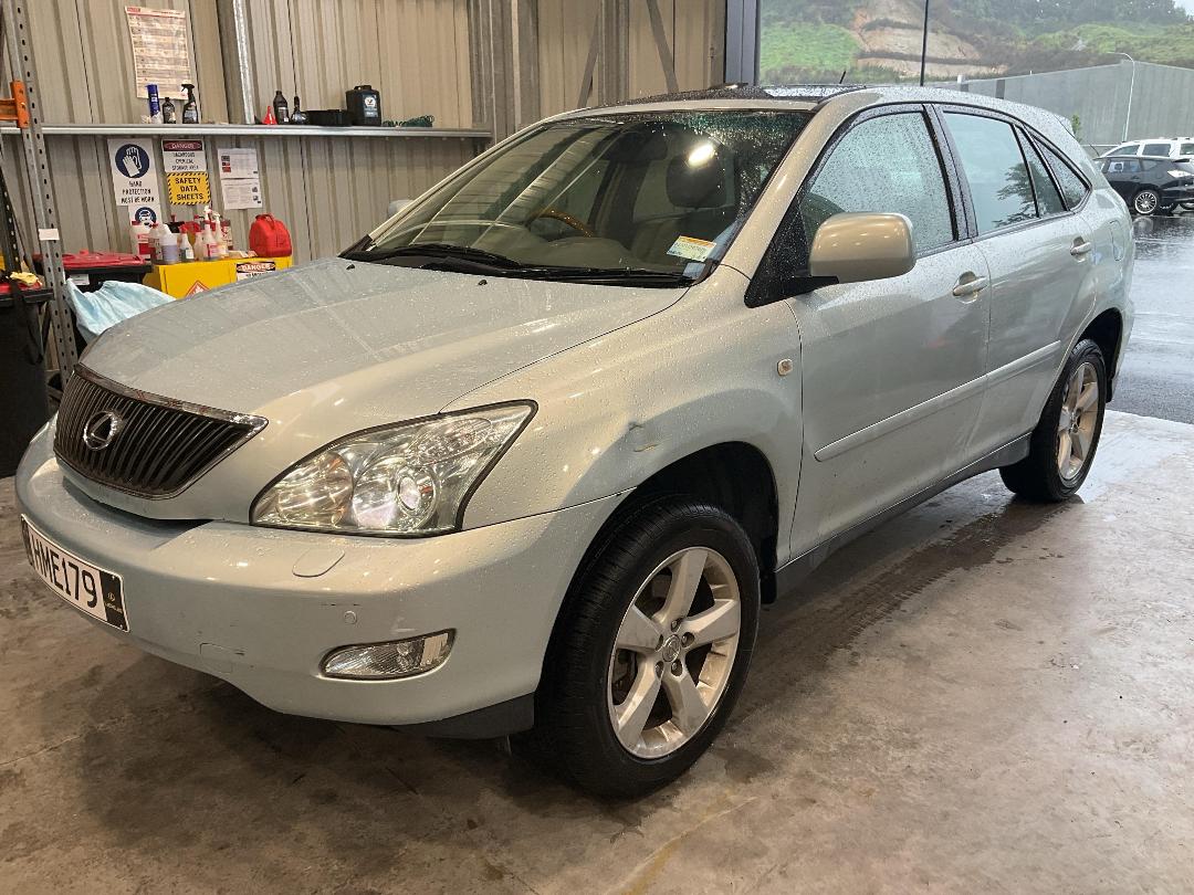 Photo '2' of Lexus RX300 Photo '2' of Lexus RX300