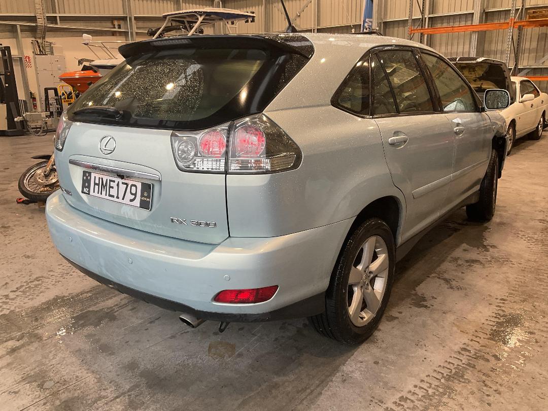 Photo '4' of Lexus RX300 Photo '4' of Lexus RX300