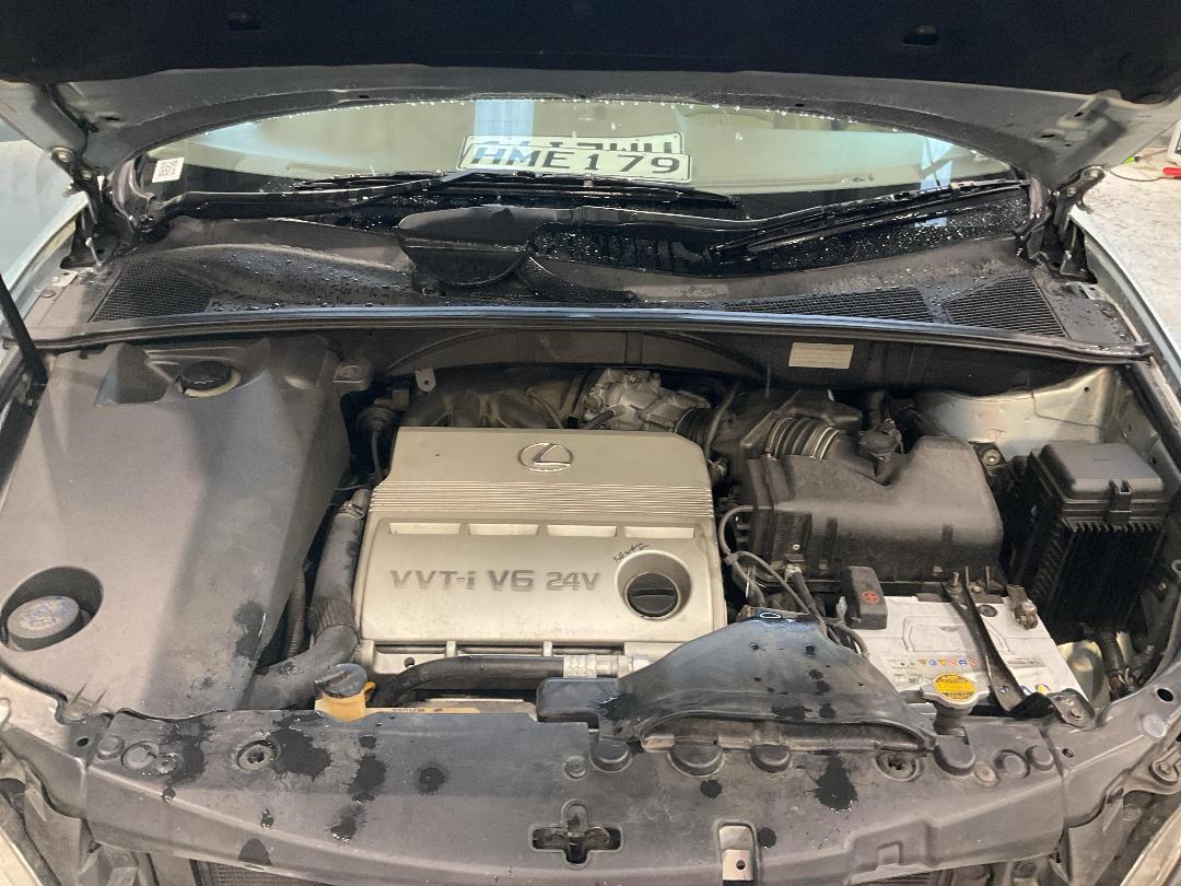 Photo '18' of Lexus RX300 Photo '18' of Lexus RX300