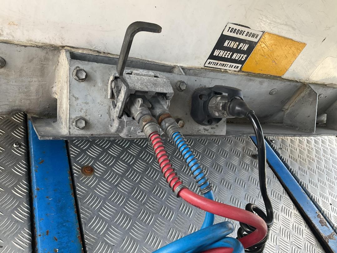 Photo '17' of MAXICUBE REEFER Chiller Trailer Semi Photo '17' of MAXICUBE REEFER Chiller Trailer Semi