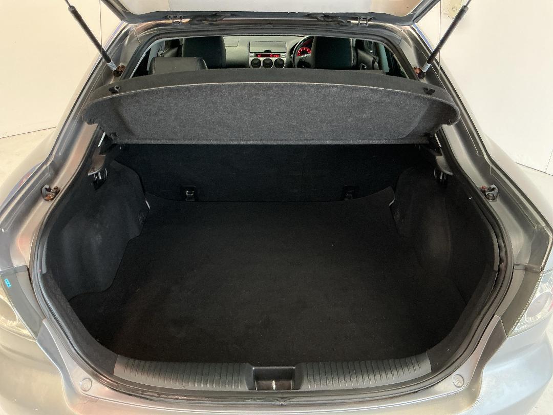 Photo '14' of Mazda Atenza