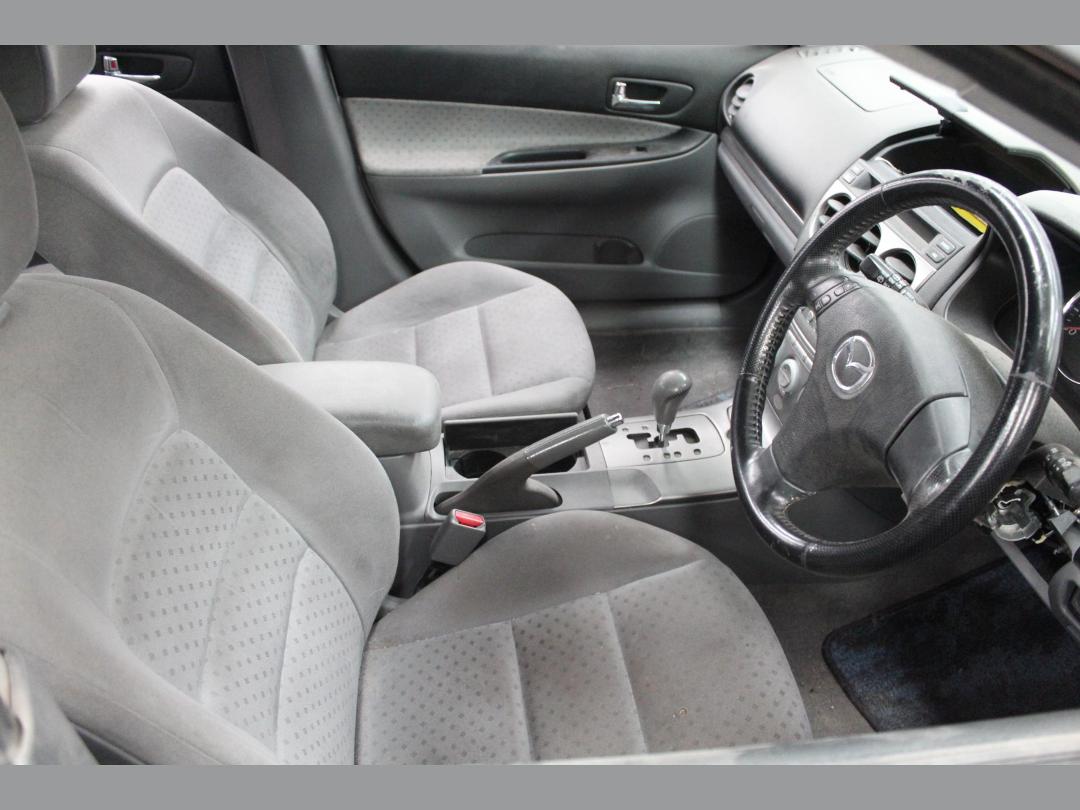 Photo '7' of Mazda Atenza