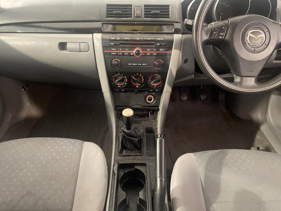 Photo '18' of Mazda Axela Photo '18' of Mazda Axela